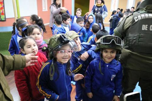 Visita pedagógica Carabineros de Chile - 4ta Comisaria C.O.P Los Álamos